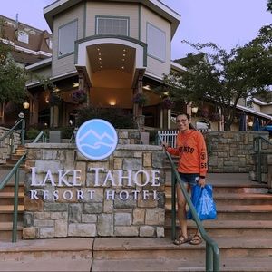 Meet your Posher, Riana